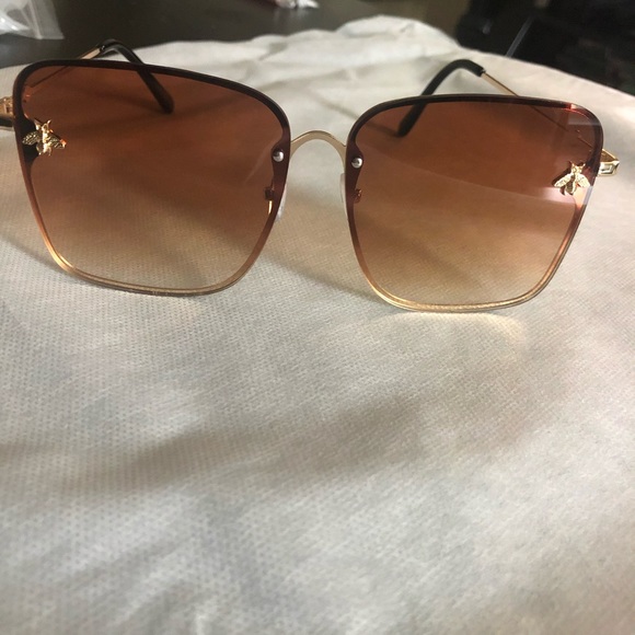Brand New retro square sunglasses - Picture 3 of 5